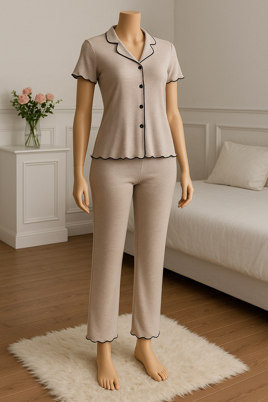 بيجامة فضفاضة